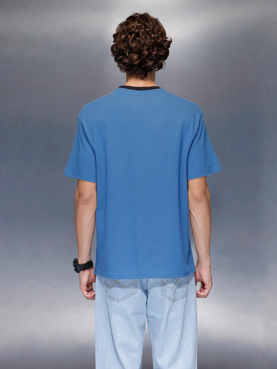 Men’s minimal oversized T-shirt with contrast neck | Blue