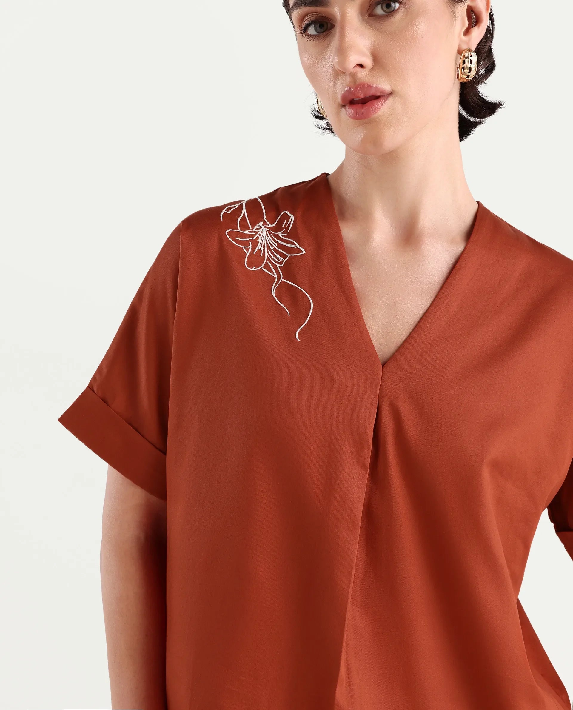 Rareism Women's Mars Rust Cotton V-Neck Boxy Fit Top